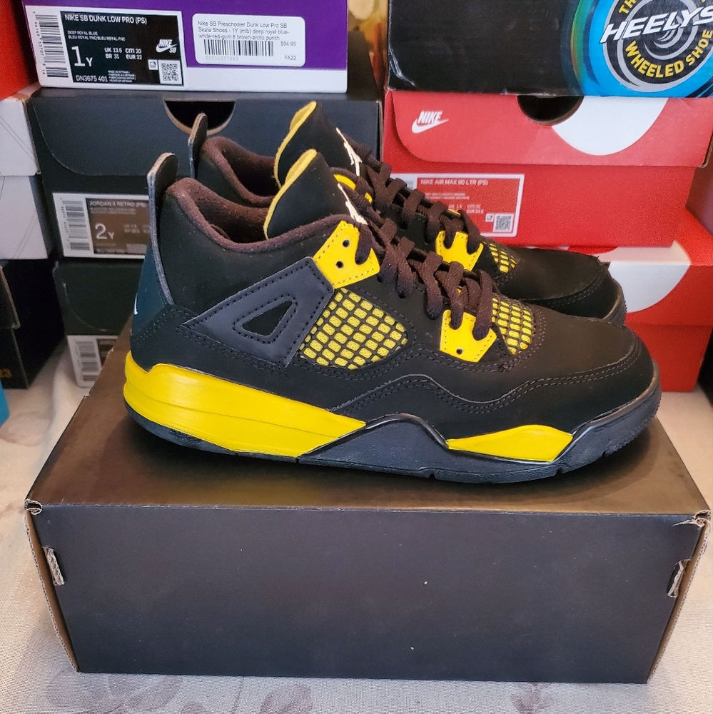 Jordan 4 Retro Thunder Preschool Size 1 Youth